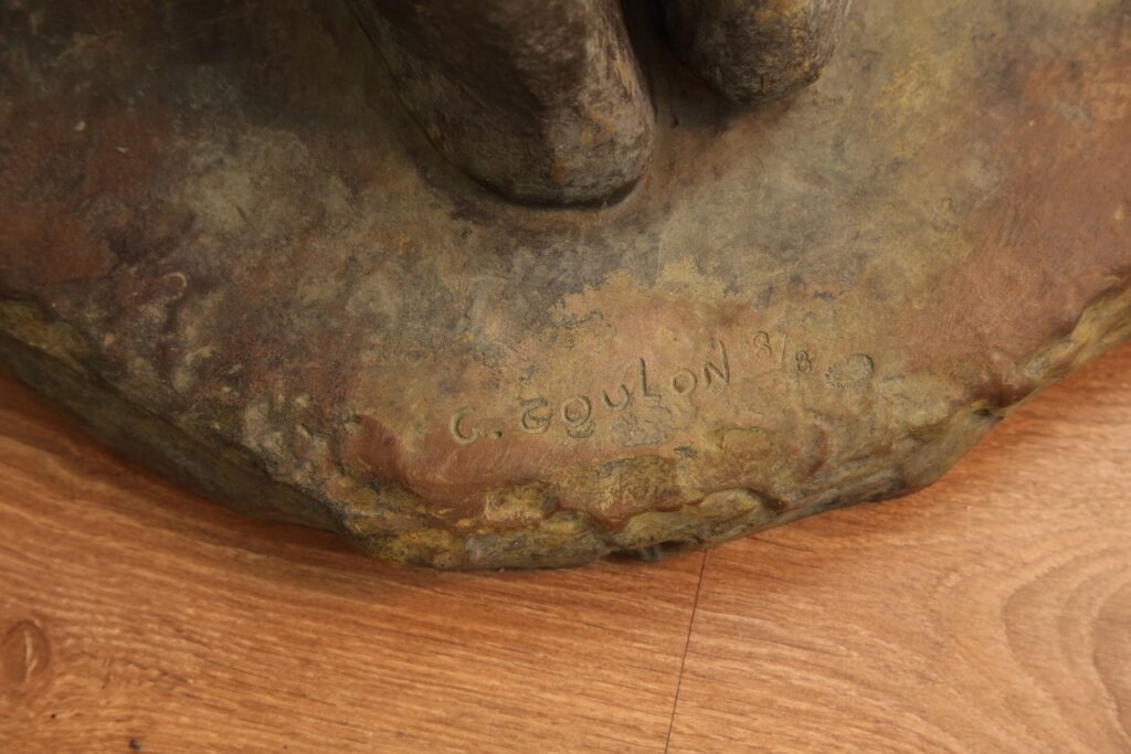 Close-up de l'oeuvre de Georges Coulon, exposée au Château de Vullierens, dans lequel nous voyons le tampon signature de l'artiste.